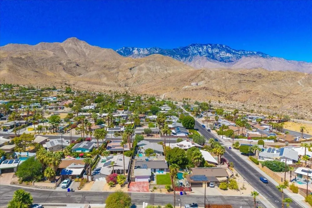 38053 Chris Drive Cathedral City, CA 92234