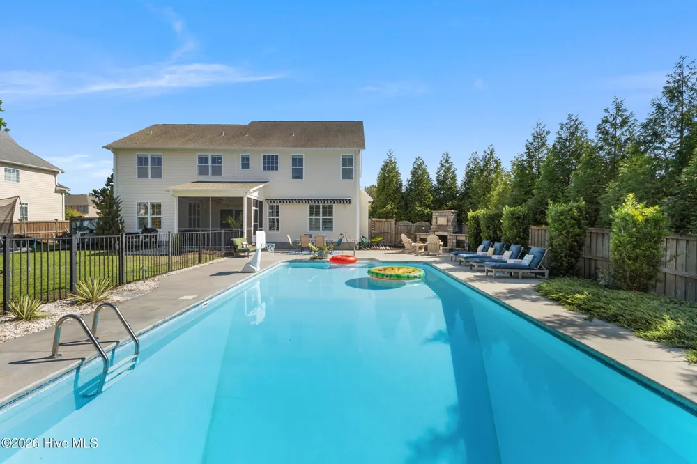 454 Lady Bug Lane Wilmington, NC 28411