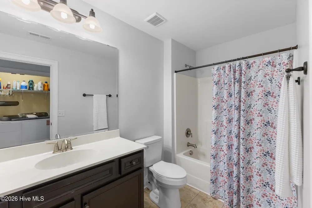 454 Lady Bug Lane Wilmington, NC 28411