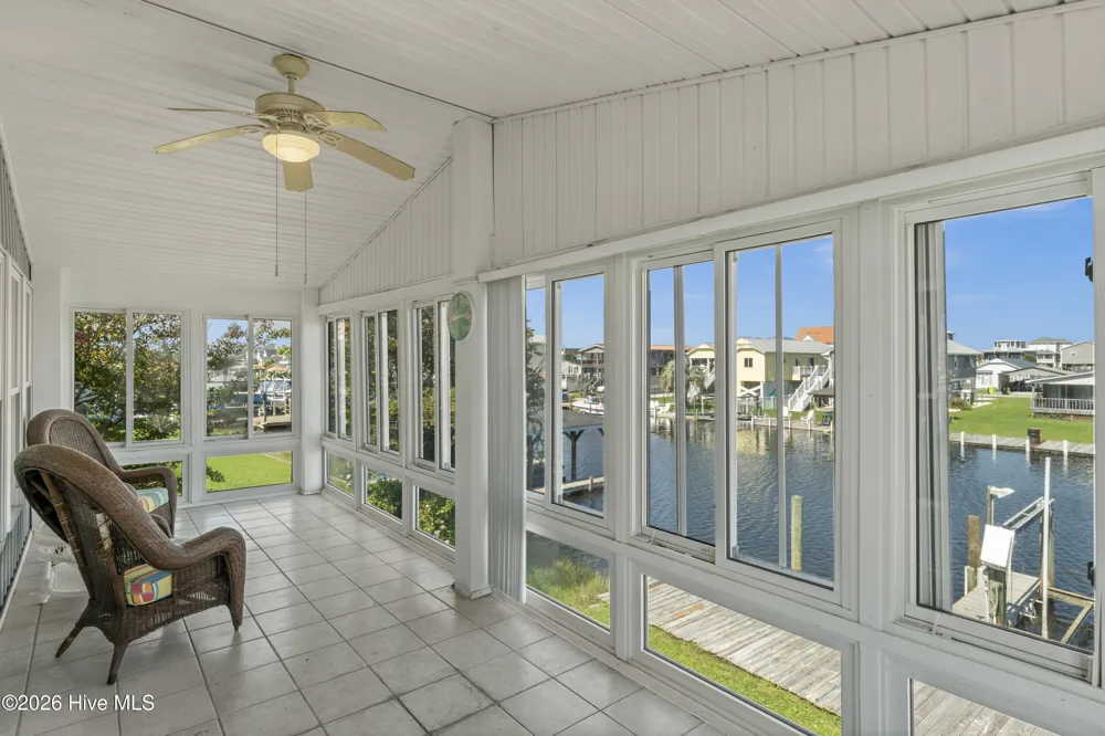4074 4th Street Surf City, NC 28445