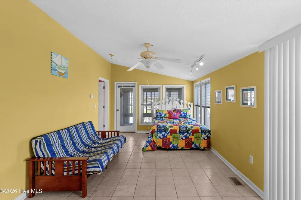 4074 4th Street Surf City, NC 28445