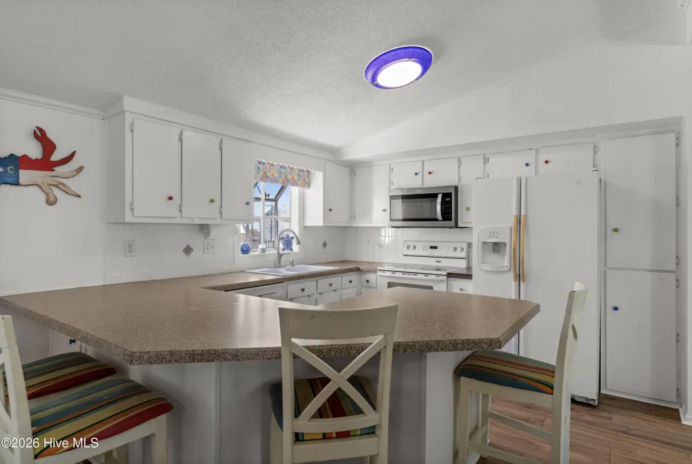 4074 4th Street Surf City, NC 28445