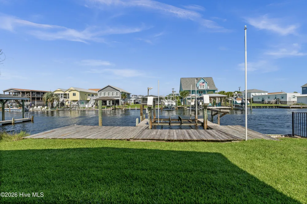 4074 4th Street Surf City, NC 28445