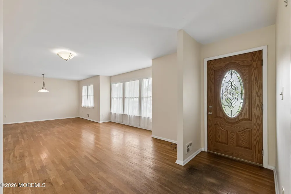 27 Springhill Drive Howell, NJ 07731