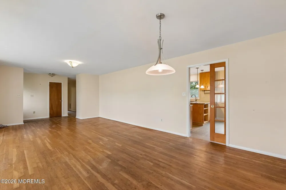 27 Springhill Drive Howell, NJ 07731