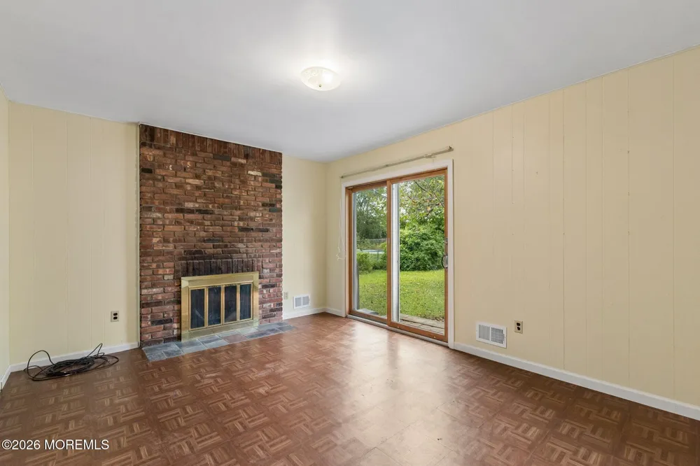 27 Springhill Drive Howell, NJ 07731