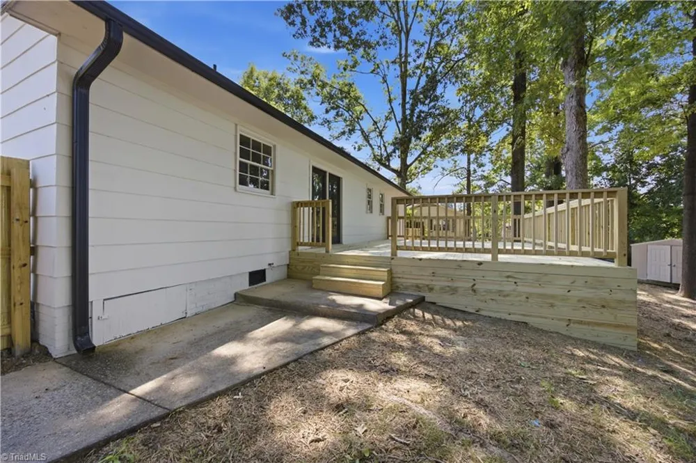 3 Woodclub Court Greensboro, NC 27406