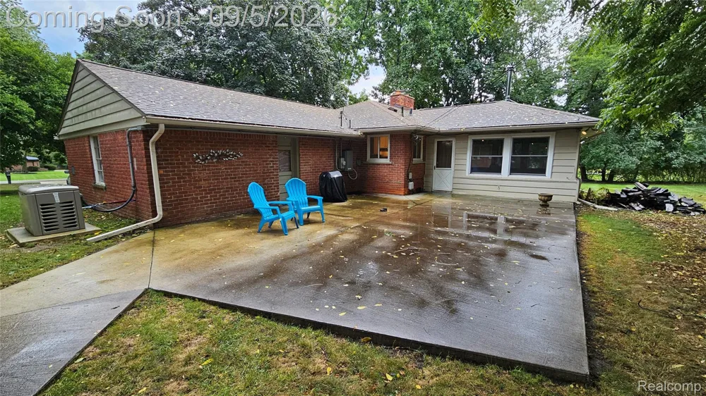 24880 Cromwell Drive Franklin Village, MI 48025