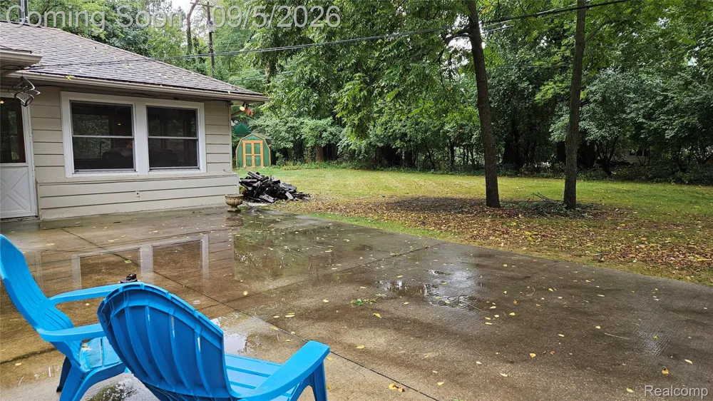 24880 Cromwell Drive Franklin Village, MI 48025