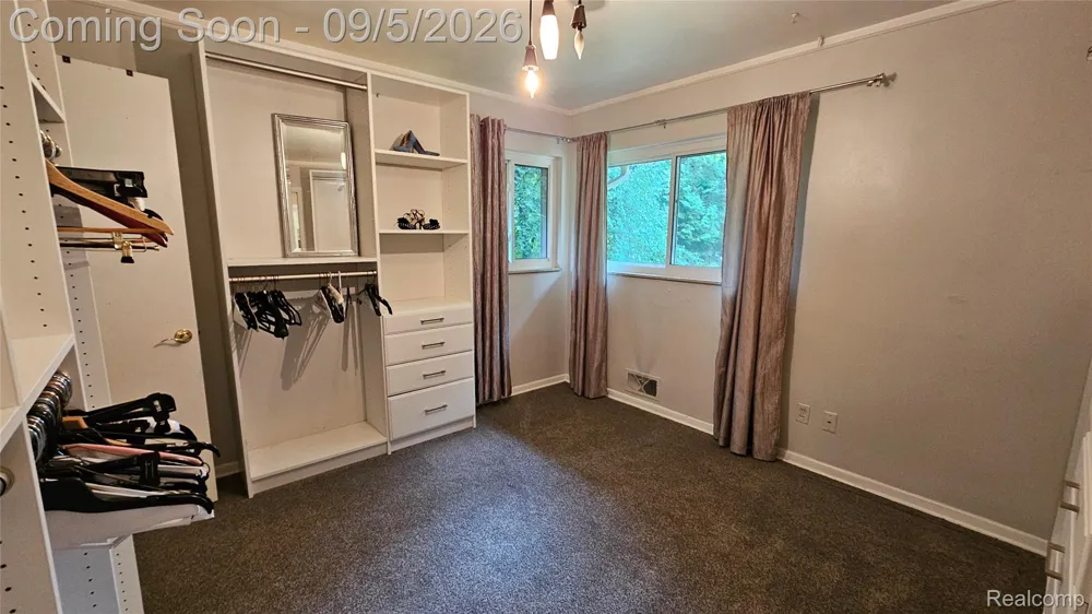 24880 Cromwell Drive Franklin Village, MI 48025
