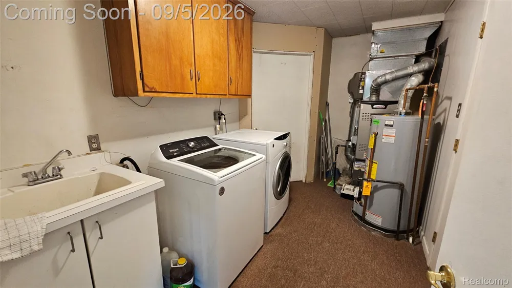 24880 Cromwell Drive Franklin Village, MI 48025