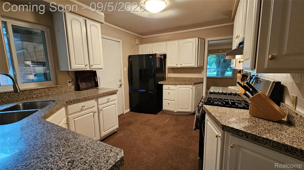 24880 Cromwell Drive Franklin Village, MI 48025