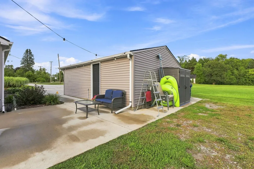 5146 E Bristol Road Burton City, MI 48519