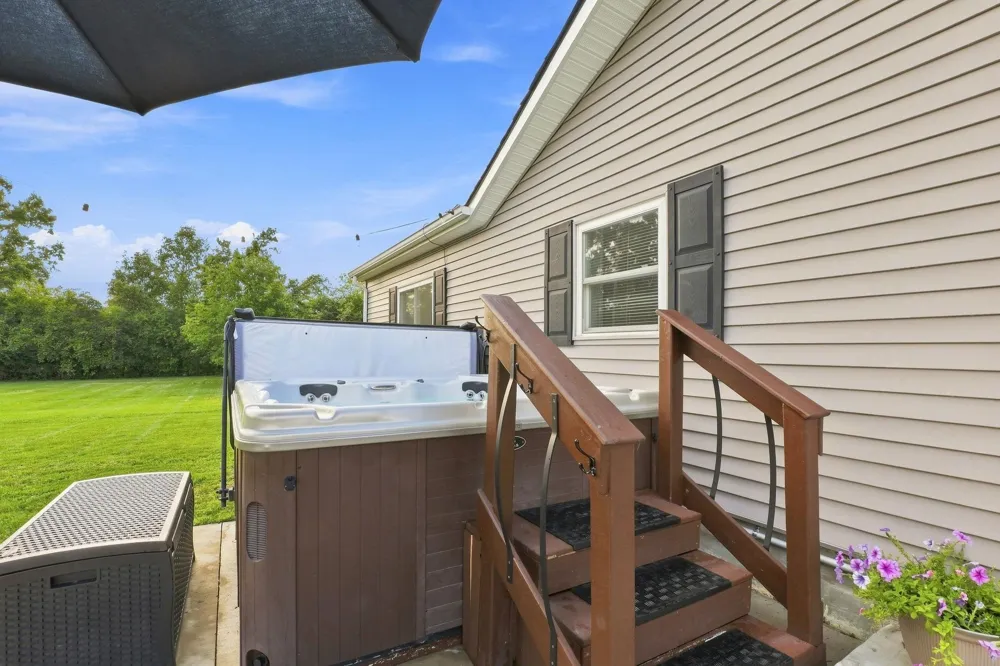 5146 E Bristol Road Burton City, MI 48519