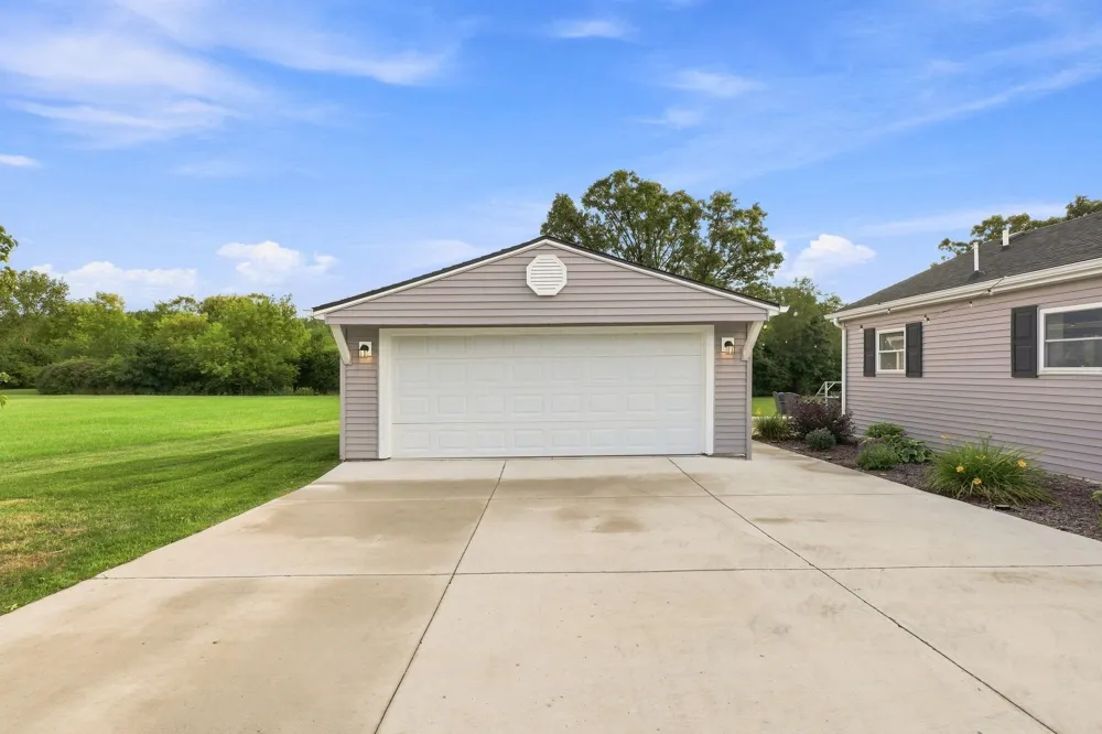 5146 E Bristol Road Burton City, MI 48519