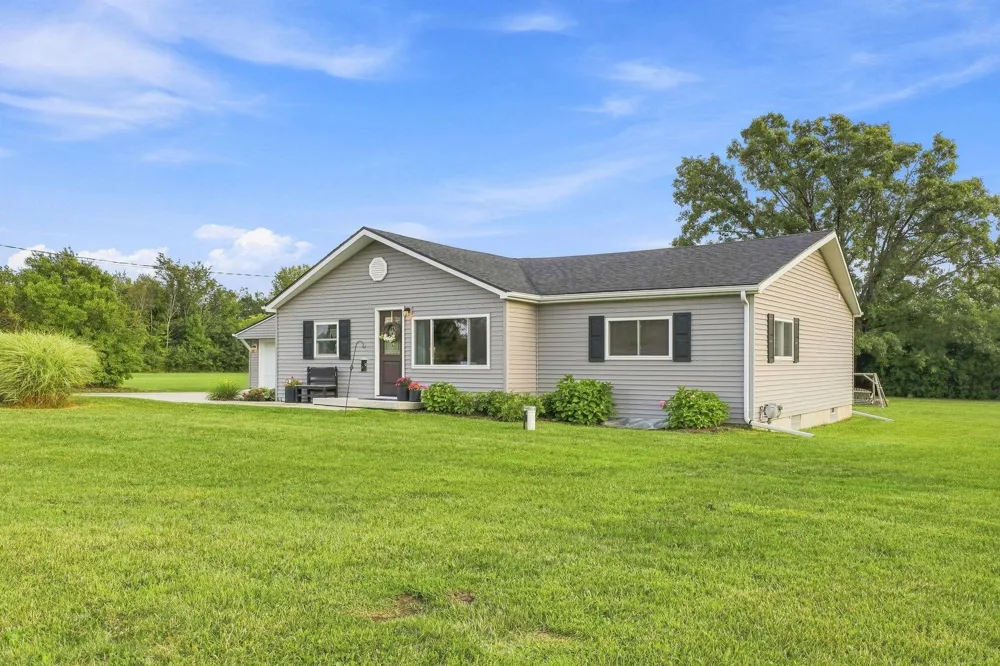 5146 E Bristol Road Burton City, MI 48519