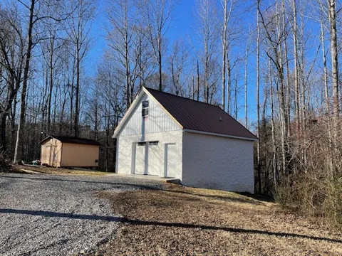 250 Justin Ln