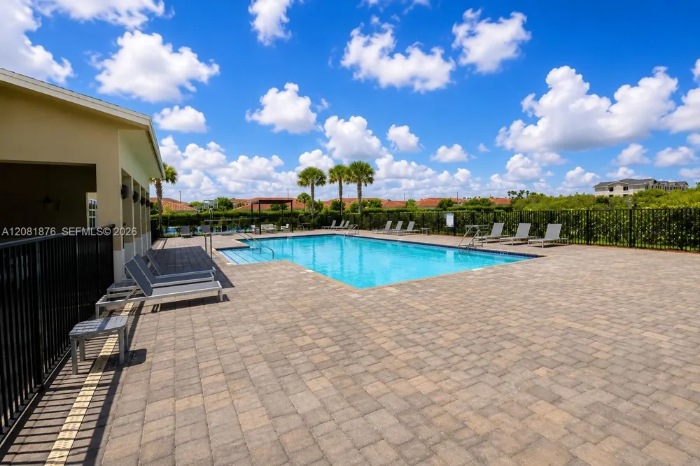 489 NE 4th St Florida City, FL 33034