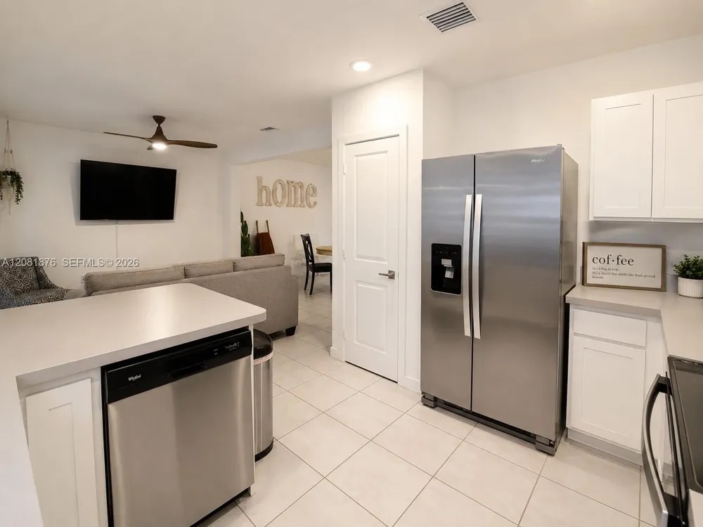 489 NE 4th St Florida City, FL 33034