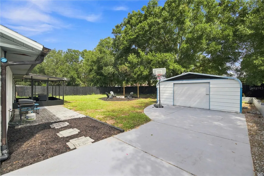 11615 SE 129TH LANE Ocklawaha, FL 32179