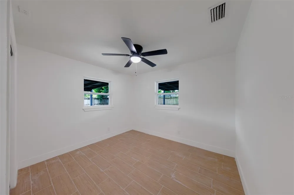 8122 LARK STREET Seminole, FL 33777