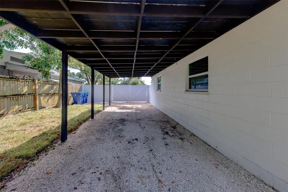 8122 LARK STREET Seminole, FL 33777