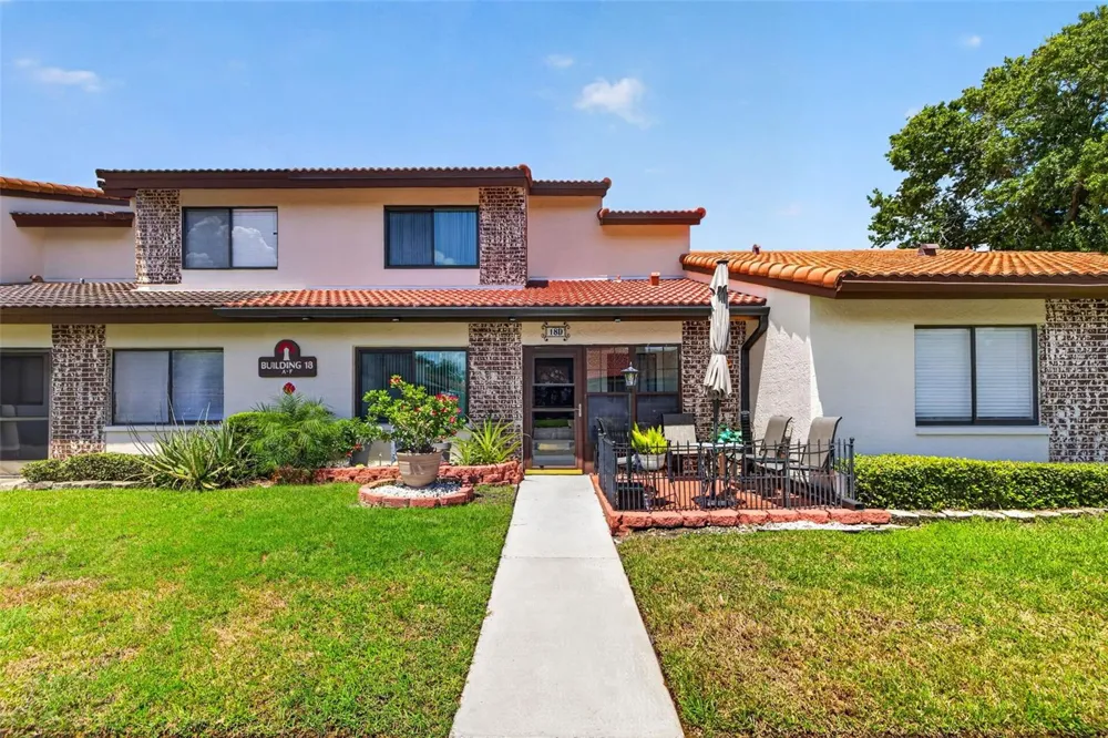 7360 ULMERTON ROAD #18D Largo, FL 33771