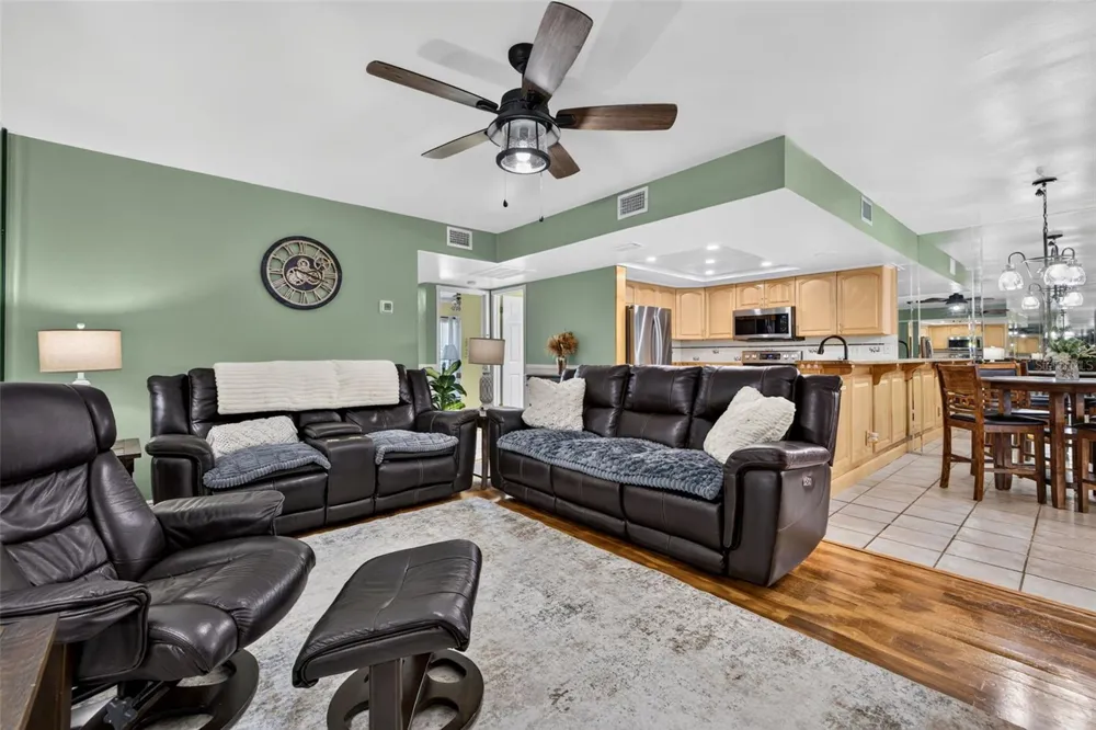 7360 ULMERTON ROAD #18D Largo, FL 33771