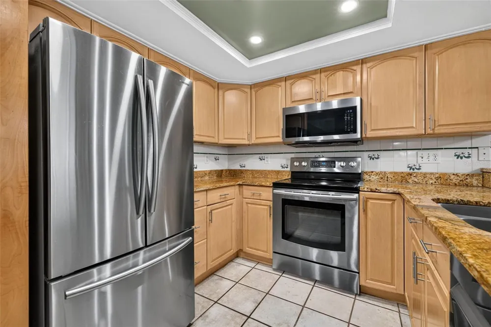 7360 ULMERTON ROAD #18D Largo, FL 33771