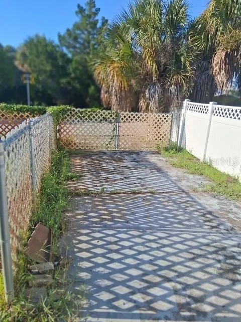 8758 HEMLOCK LANE Port Richey, FL 34668