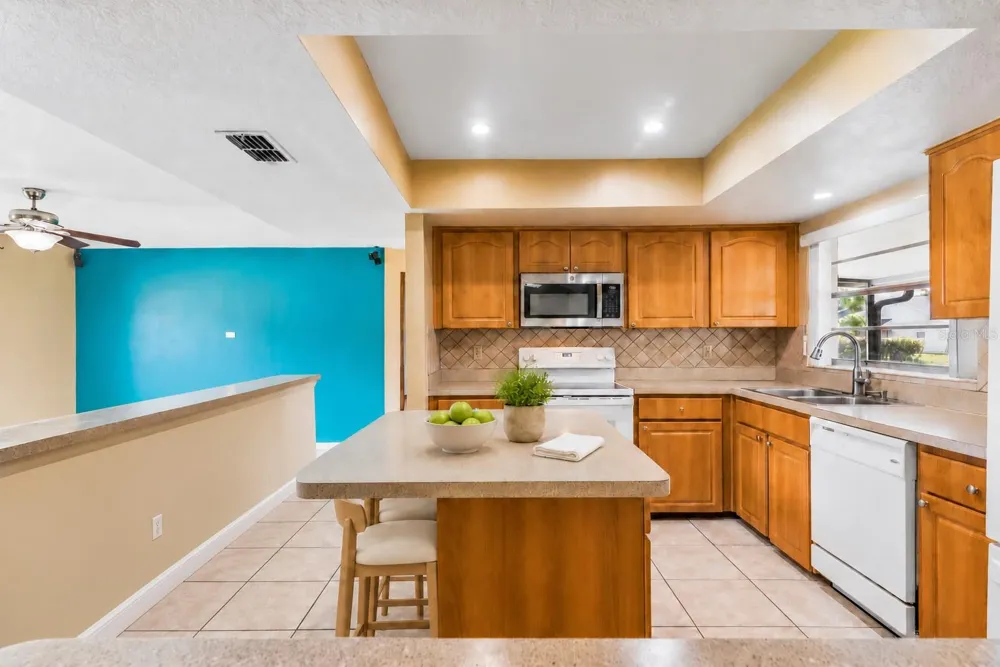2402 WOODWAY DRIVE Orlando, FL 32837