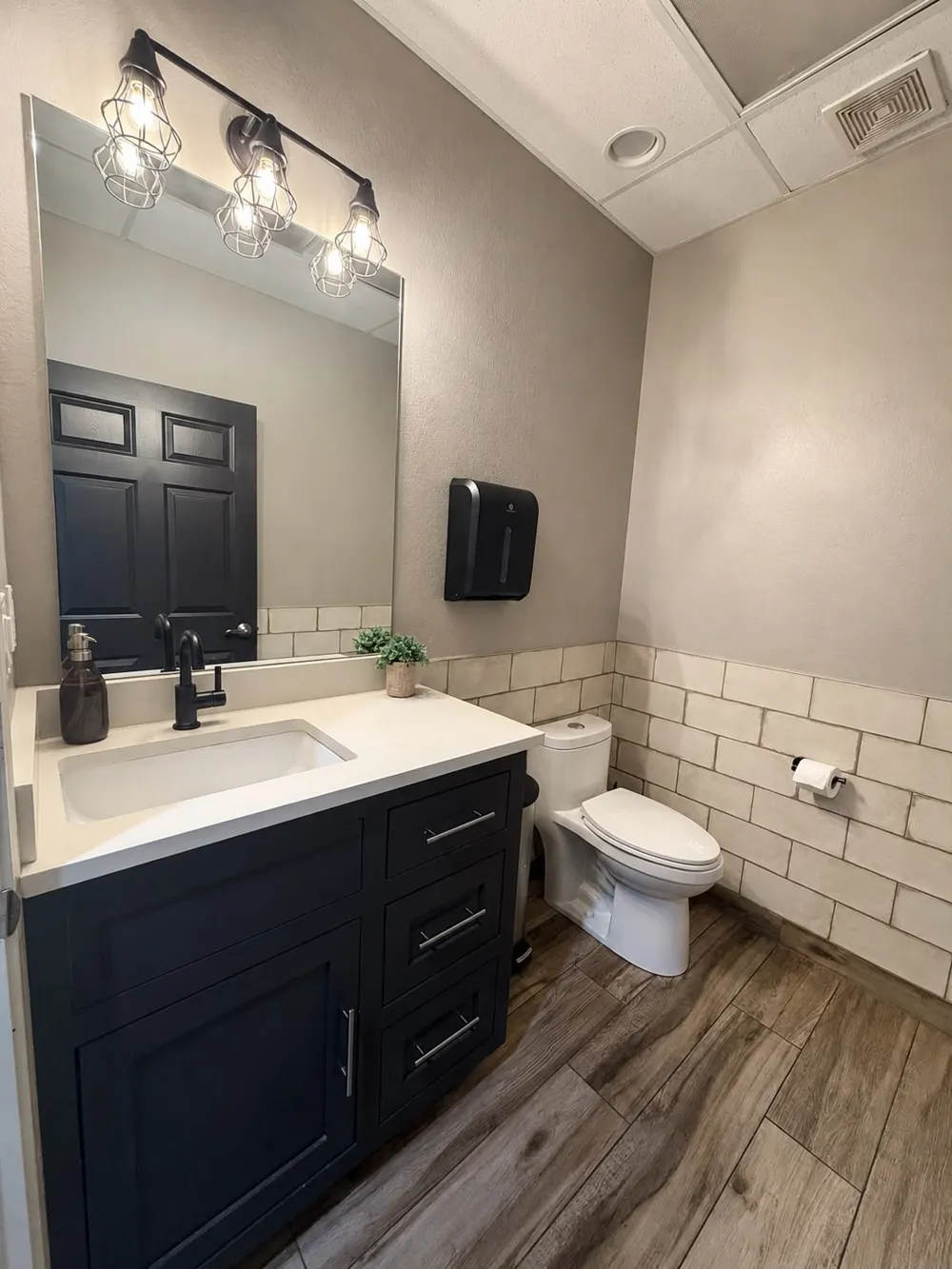 2209 9th Street Marble Falls, TX 78654