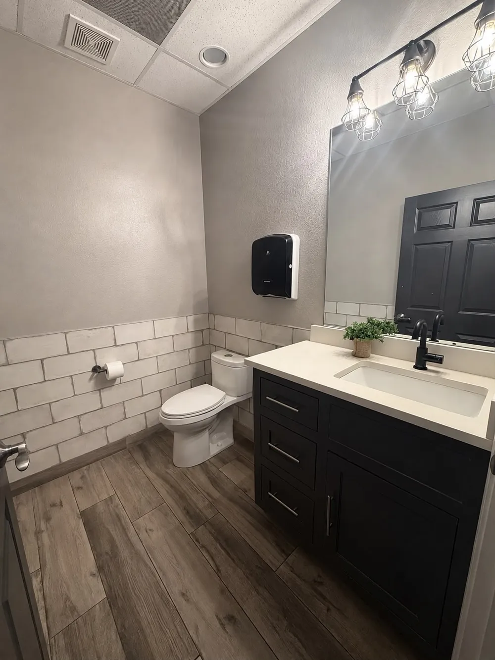 2209 9th Street Marble Falls, TX 78654
