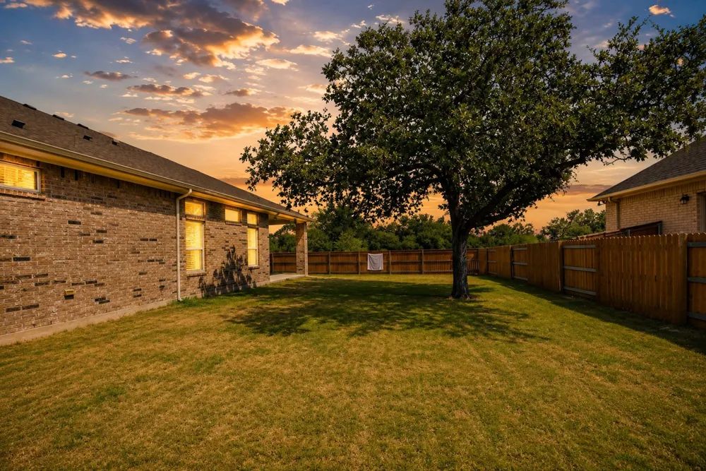 2220 Airport Drive Leander, TX 78641