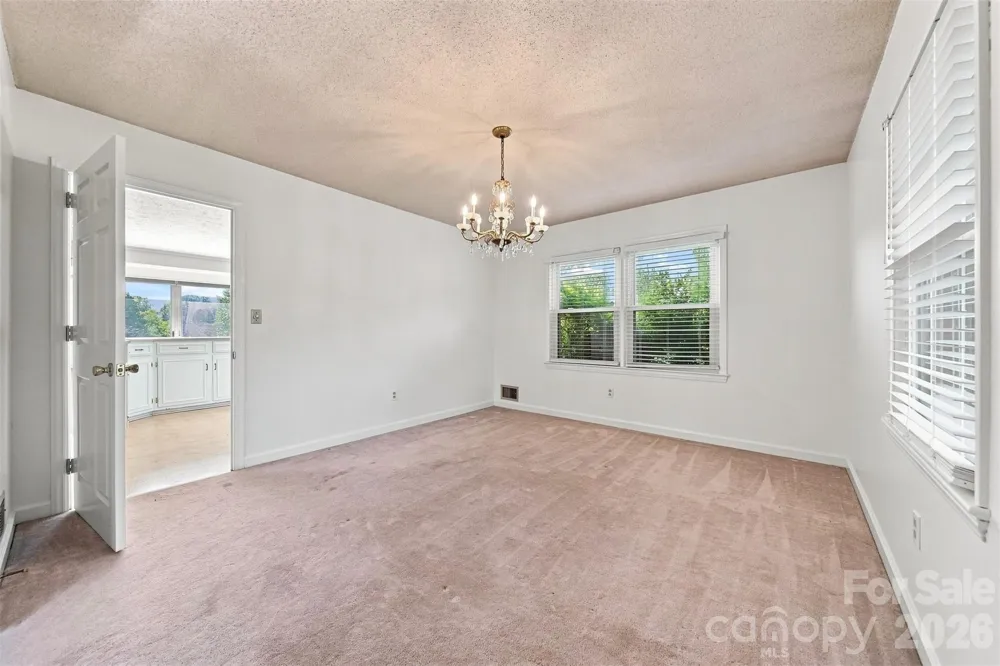 2796 Lakeview Drive Lenoir, NC 28645