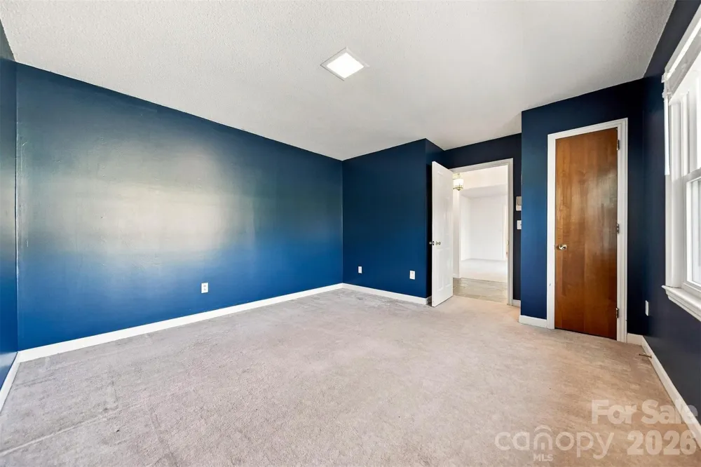 2796 Lakeview Drive Lenoir, NC 28645