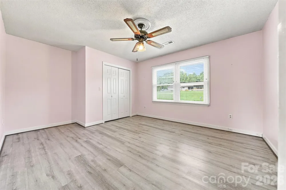 2796 Lakeview Drive Lenoir, NC 28645