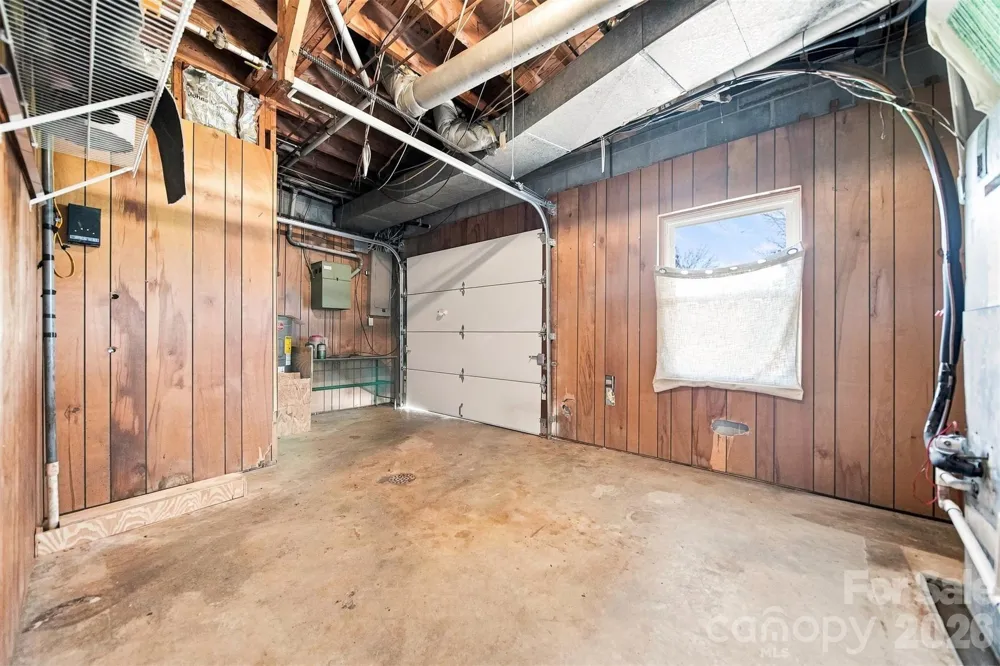 2796 Lakeview Drive Lenoir, NC 28645