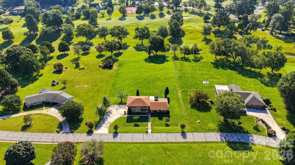 2796 Lakeview Drive Lenoir, NC 28645