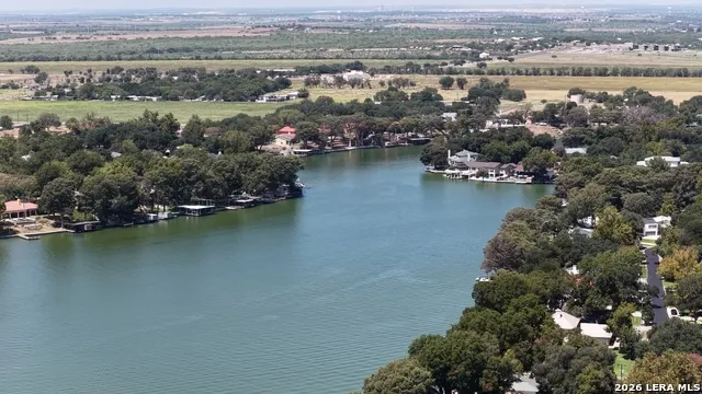 127 Fair Winds McQueeney, TX 78123