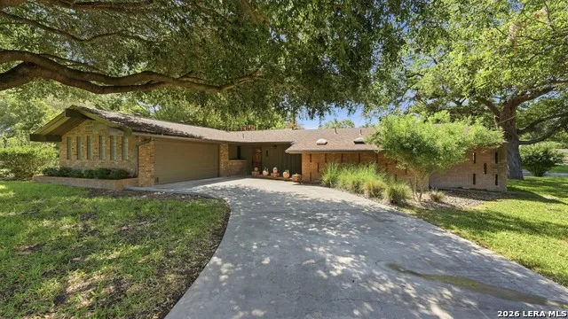 127 Fair Winds McQueeney, TX 78123