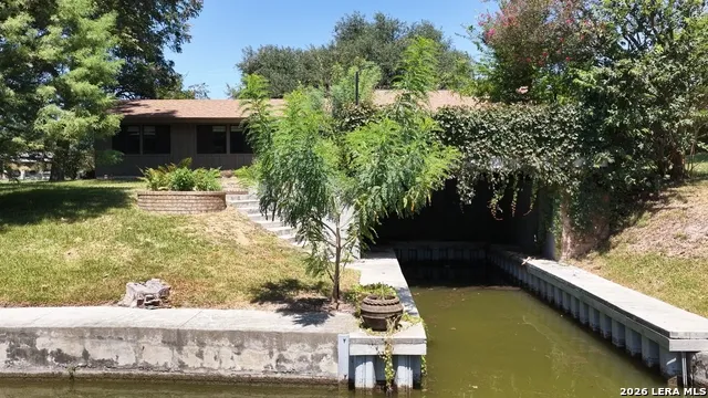 127 Fair Winds McQueeney, TX 78123