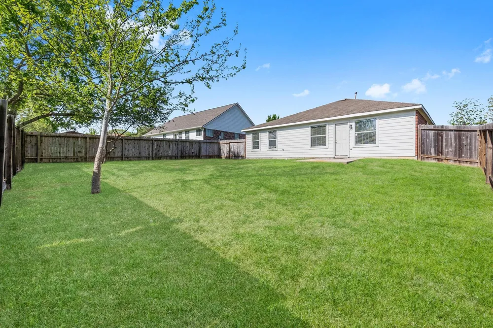 12546 Ridgecrest Drive Willis, TX 77318
