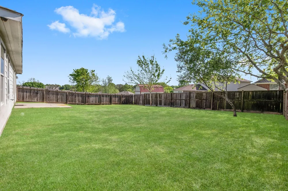12546 Ridgecrest Drive Willis, TX 77318