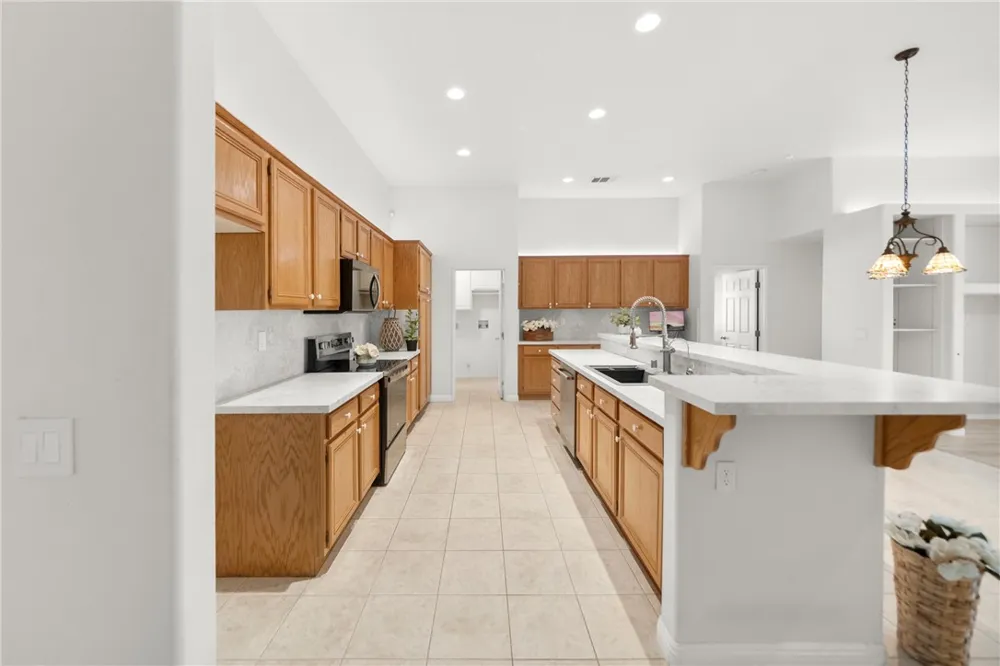 8935 Ironstone Court Hesperia, CA 92344