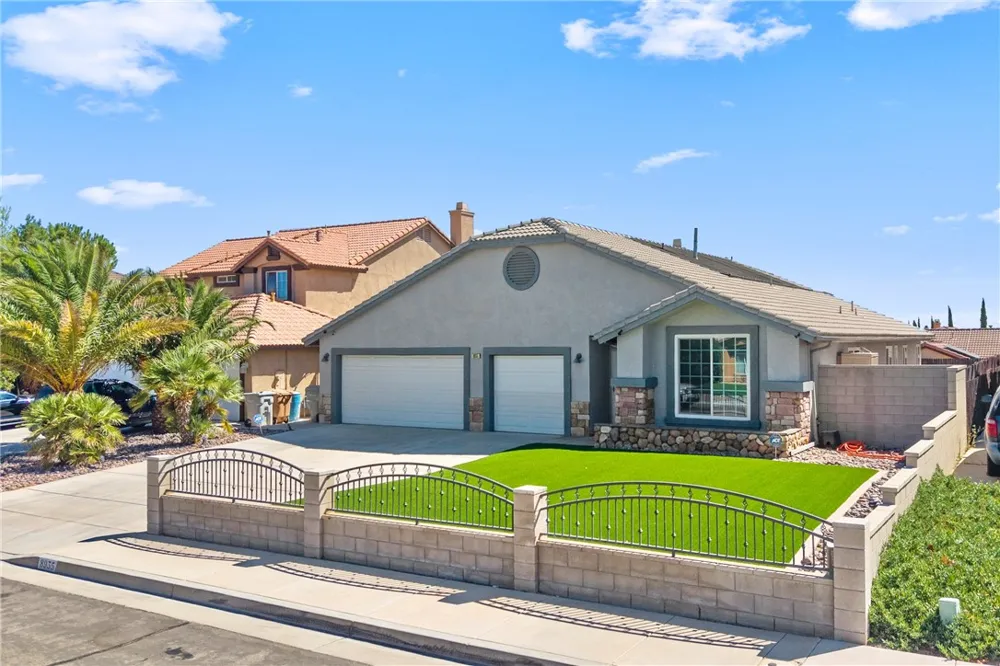 8935 Ironstone Court Hesperia, CA 92344