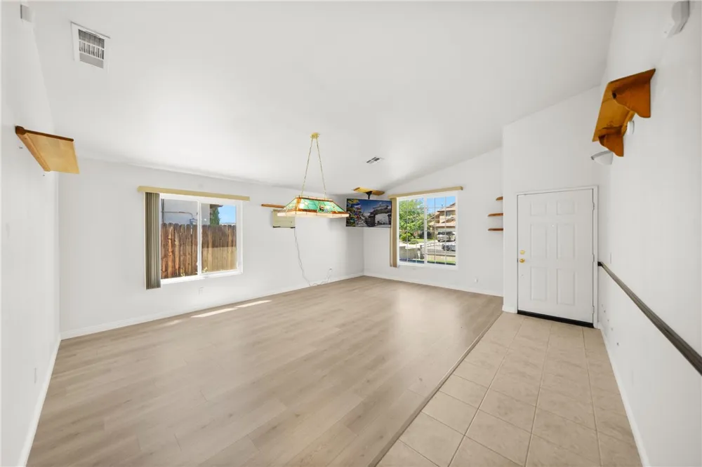 8935 Ironstone Court Hesperia, CA 92344