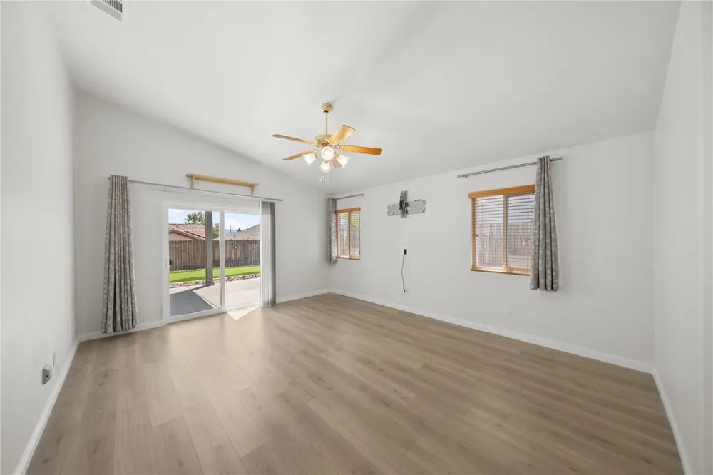 8935 Ironstone Court Hesperia, CA 92344