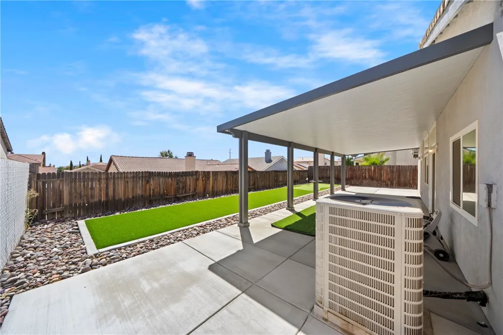 8935 Ironstone Court Hesperia, CA 92344