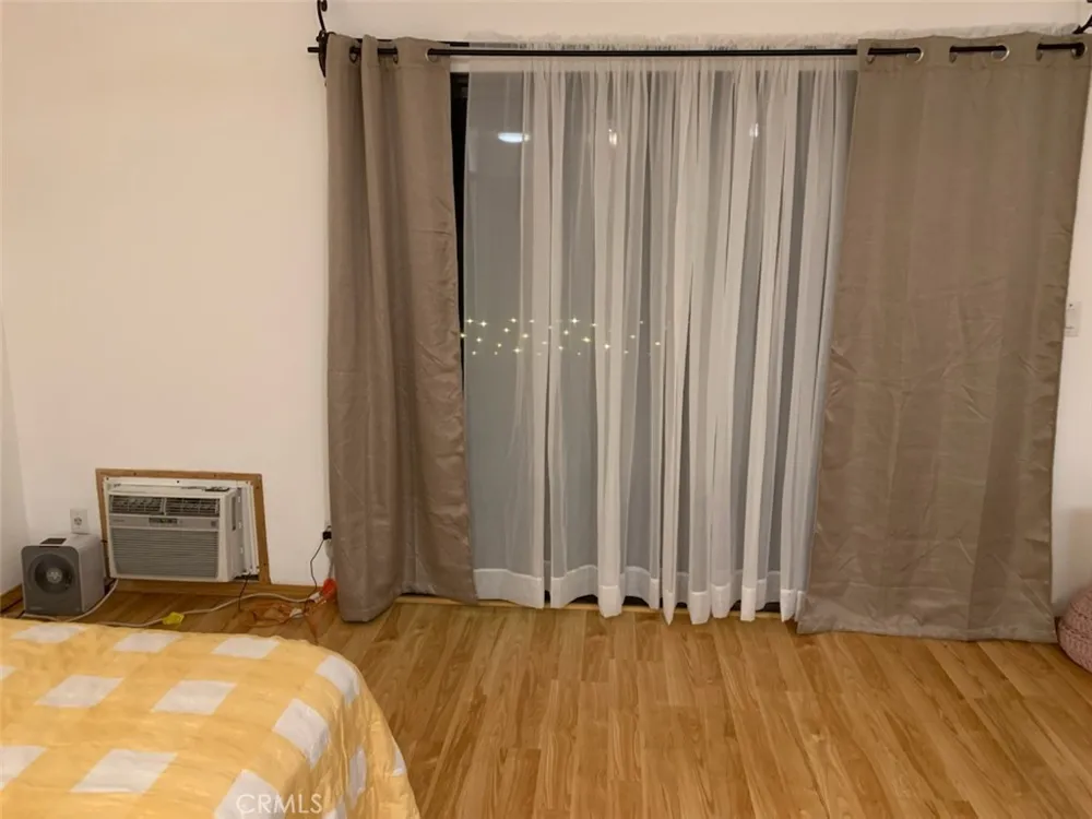 22100 Burbank Blvd #350F Woodland Hills, CA 91364